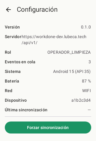 Pantalla Configuración: versión, servidor, rol OPERADOR_LIMPIEZA, eventos en cola, sistema, batería, red, dispositivo, botón Forzar sincronización